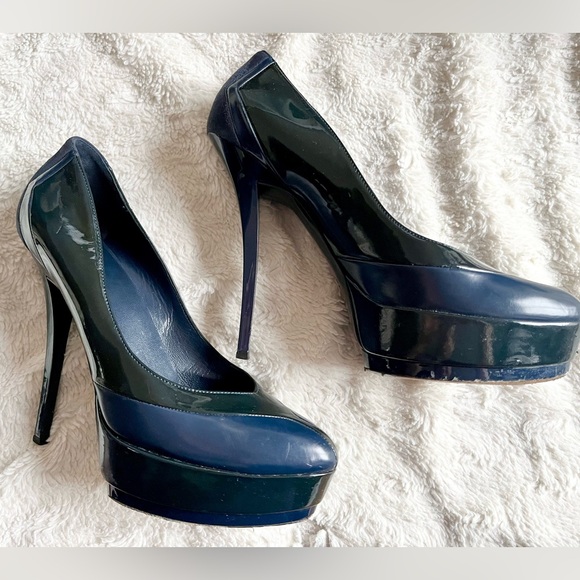 Gucci Authentic Black Blue Patent Leather Stiletto High Heels Shoes Size 39✨ - Picture 2 of 9